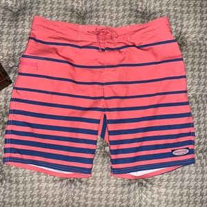 GUC Men’s trunks unlined size 35 vineyard vines, coral with navy stripes
